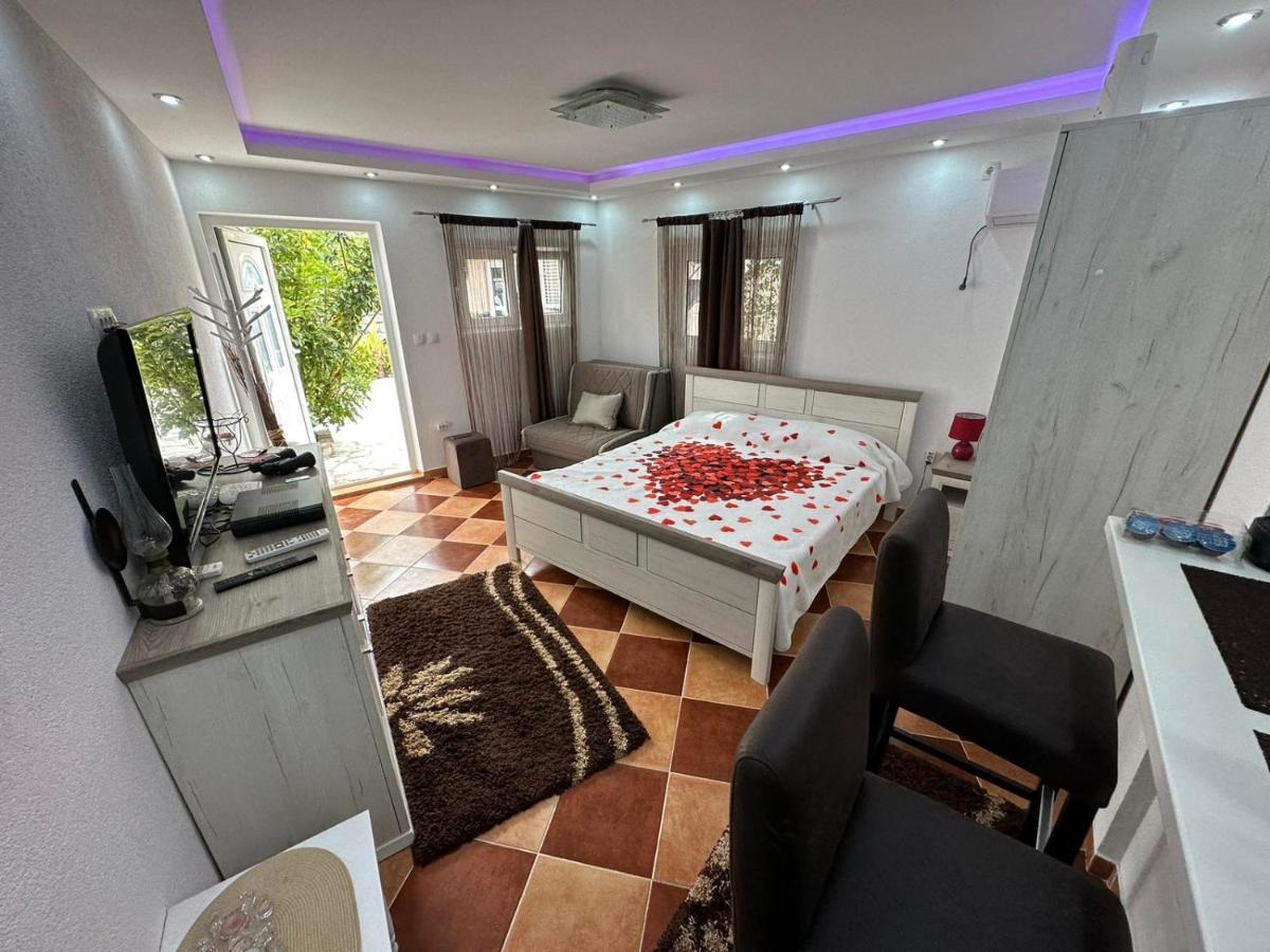 Sunshine Apartment With Private Pool And Parking Kotor Exterior foto