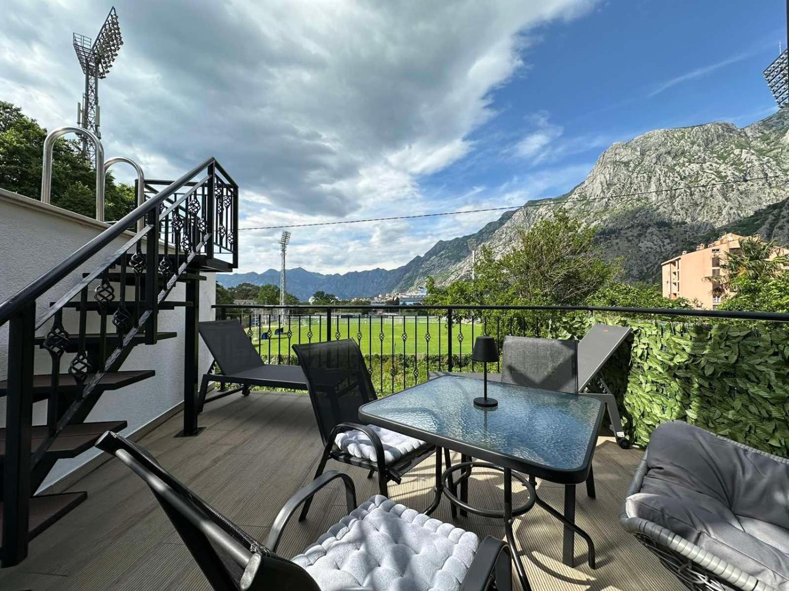 Sunshine Apartment With Private Pool And Parking Kotor Exterior foto